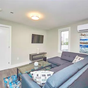 https://luxury-boutique-two-bedroom-condo-3a.niagara-fallshotels.com