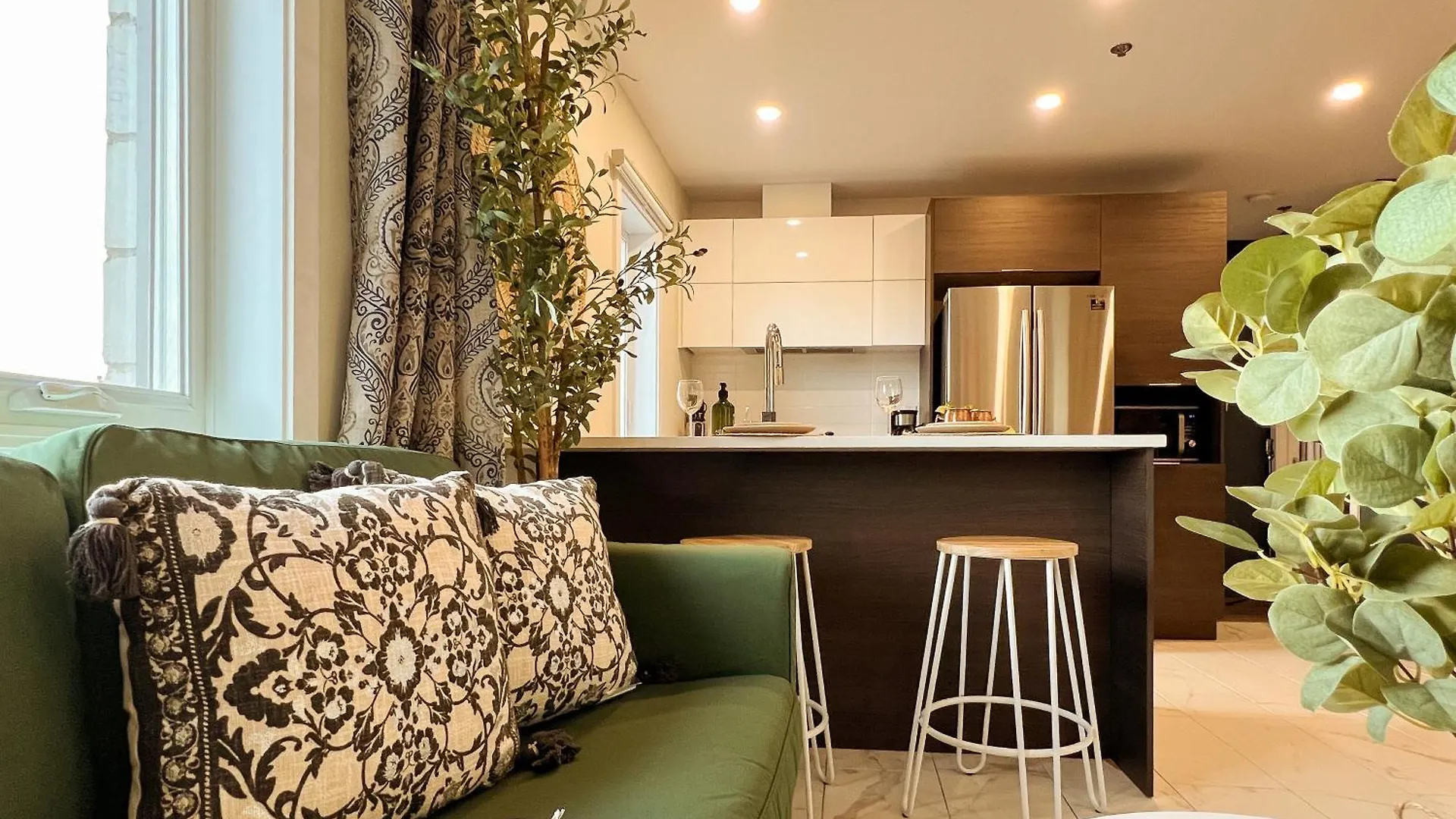 Mila Suites contacts