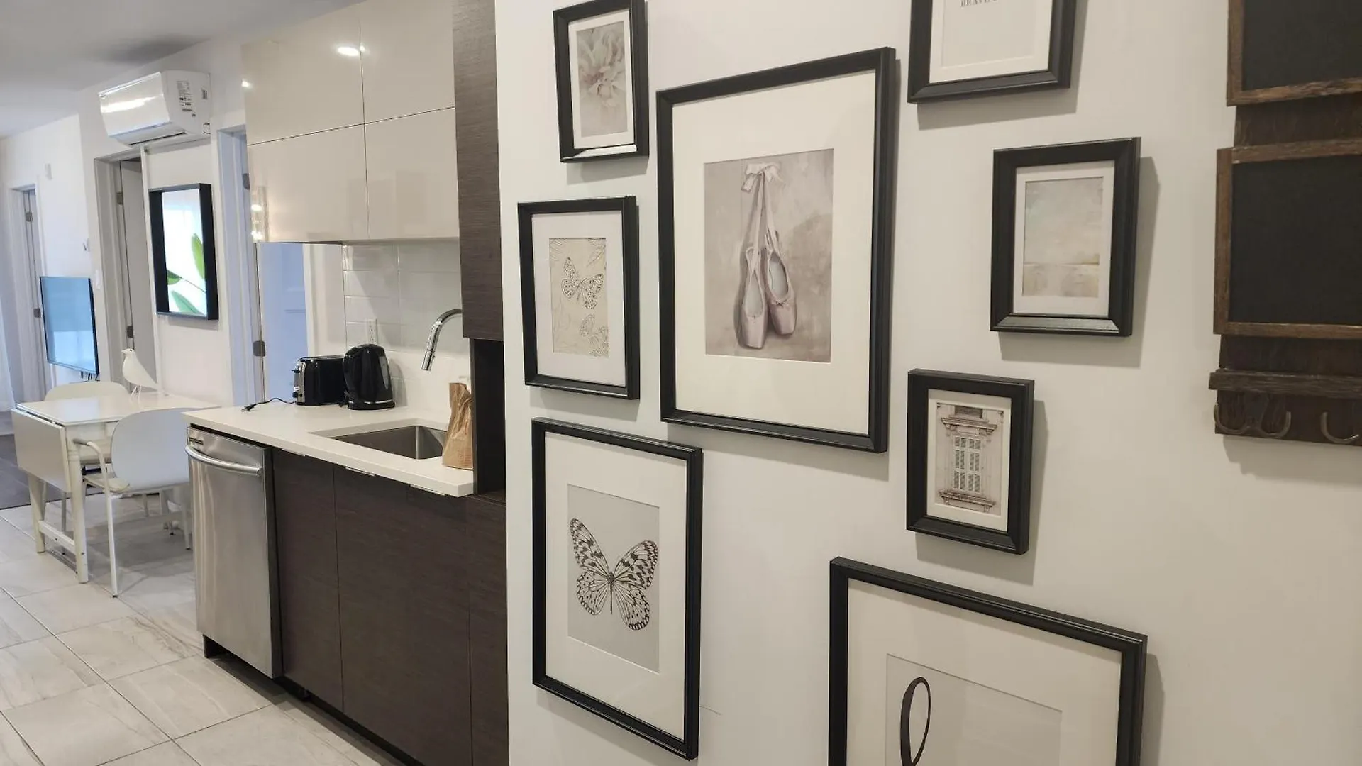 Mila Suites Montreal Apartment