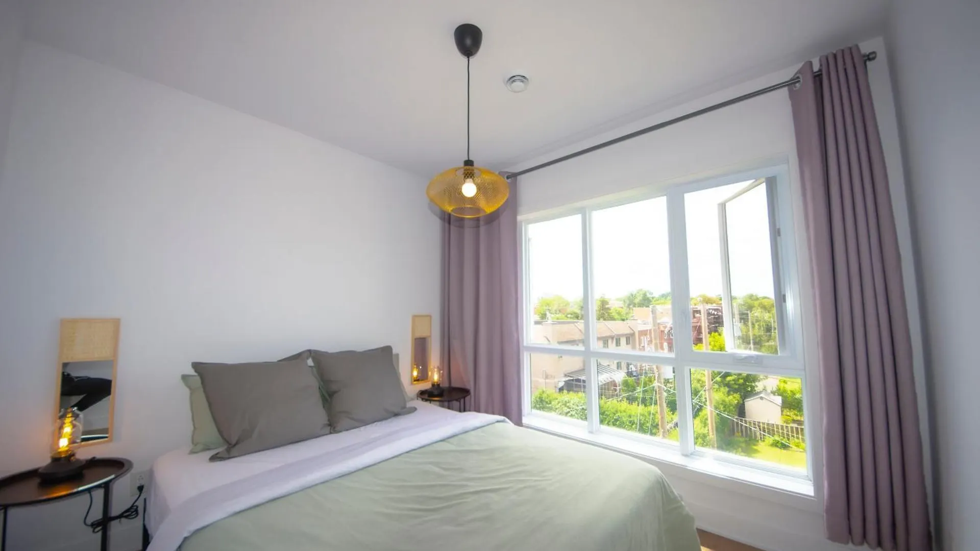 Mila Suites Montreal 0*,